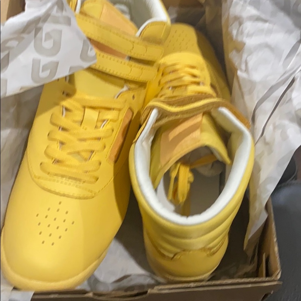 Sunshine yellow/ white hi top Reebok